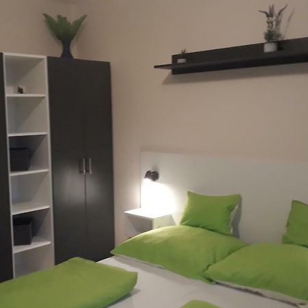 Szaloky Apartmanhaz Gyenesdias Luaran gambar