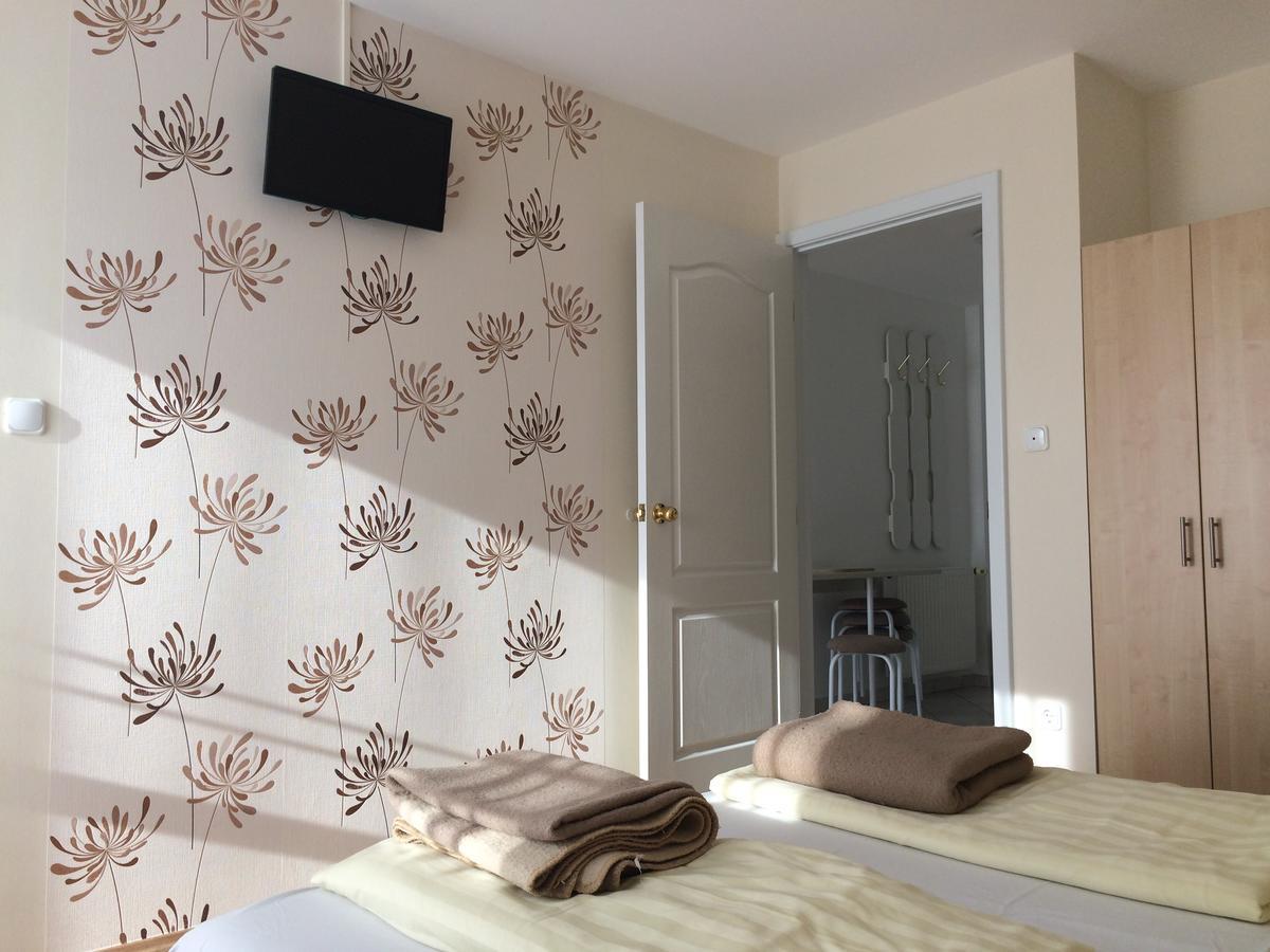 Szaloky Apartmanhaz Gyenesdias Luaran gambar
