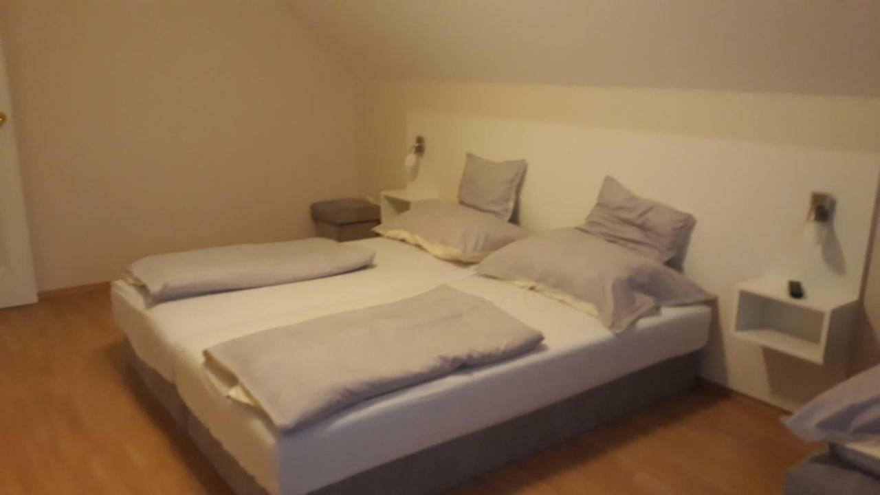 Szaloky Apartmanhaz Gyenesdias Luaran gambar