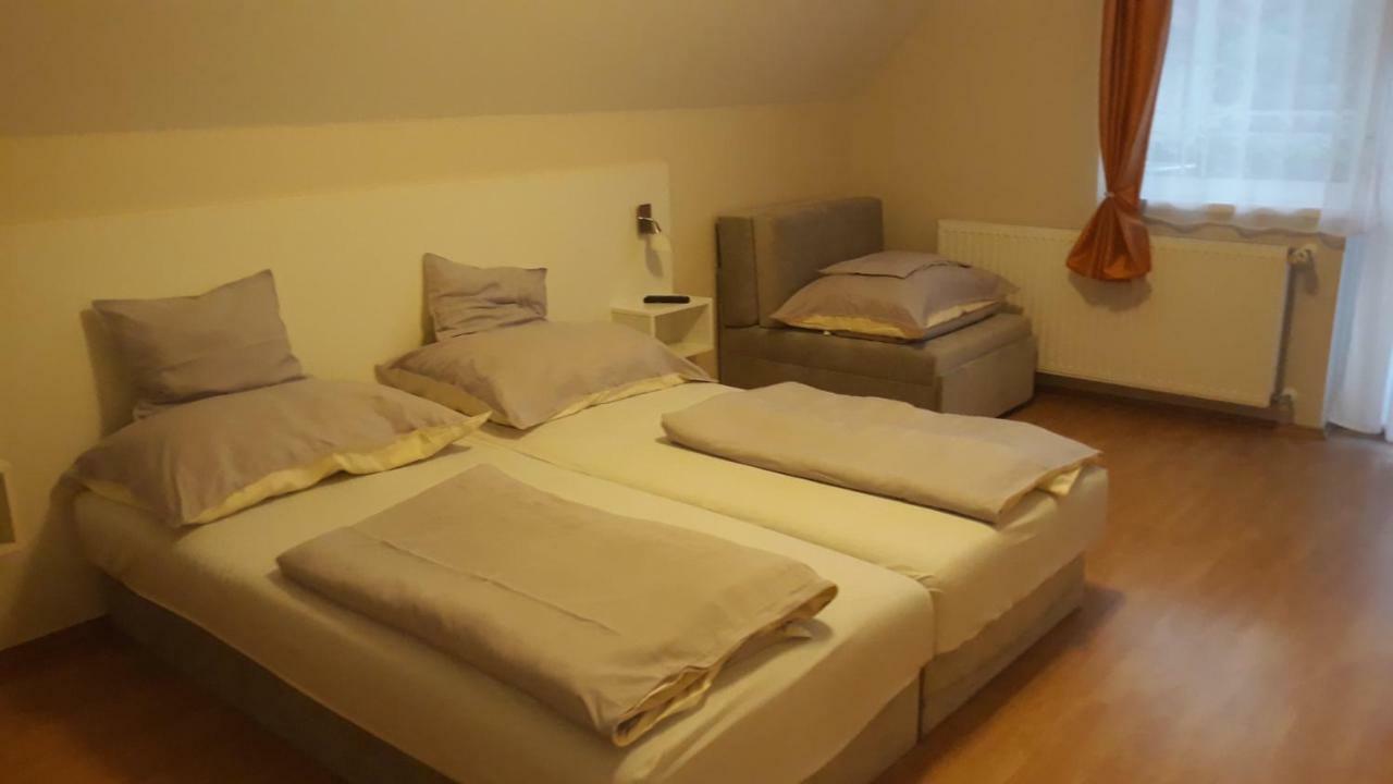 Szaloky Apartmanhaz Gyenesdias Luaran gambar